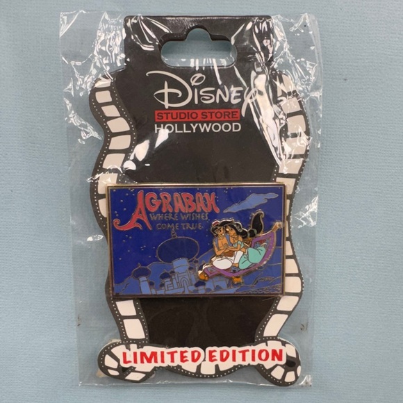 Disney Studio Store Limited Edition Aladdin Pin - Picture 1 of 3